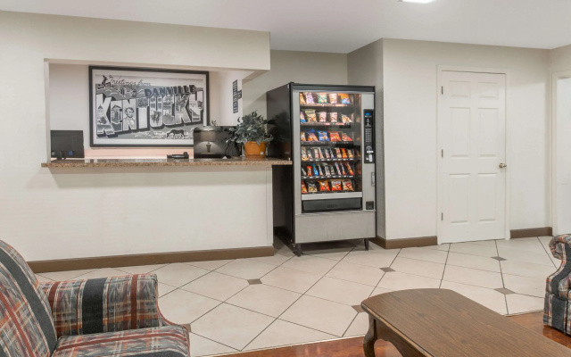 photo 2 of Super 8 by Wyndham Danville