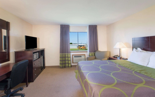 photo 3 of Super 8 by Wyndham Danville