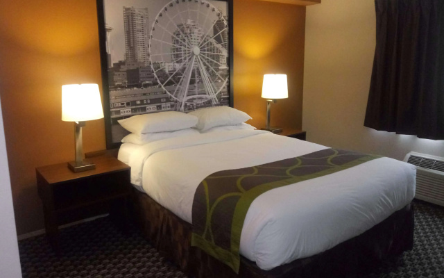 photo 4 of Super 8 Lynnwood