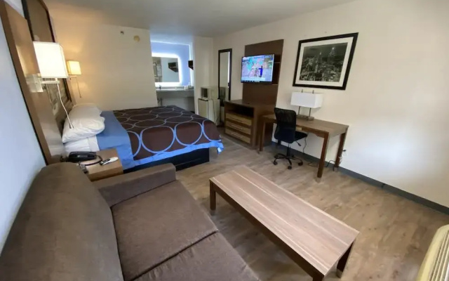 photo 2 of Super 8 by Wyndham Marietta/West/Atlanta Area