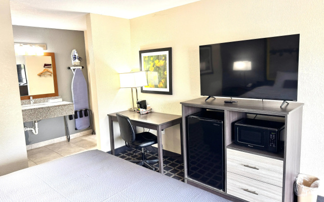 photo 5 of Super 8 by Wyndham Morganton