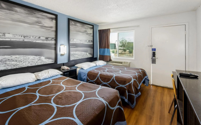 photo 3 of Super 8 by Wyndham Phoenix West