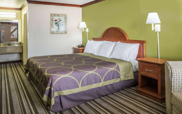 photo 2 of Super 8 by Wyndham San Marcos
