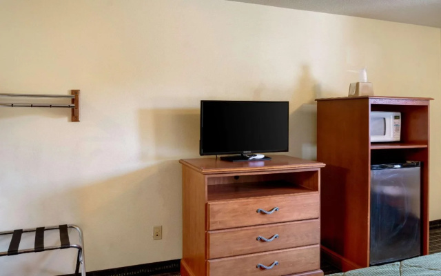 photo 5 of Super 8 By Wyndham Vancouver East