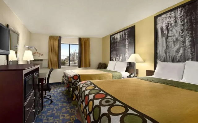 photo 2 of Super 8 Carlsbad