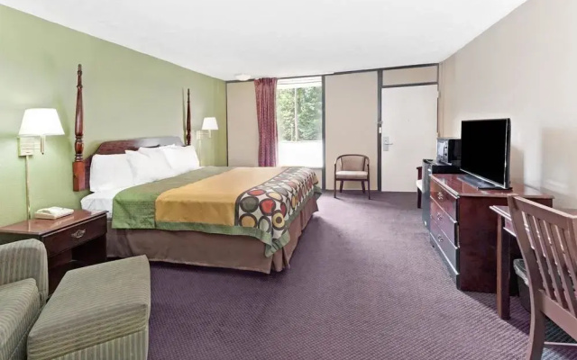 photo 2 of Super 8 Carrollton Ga