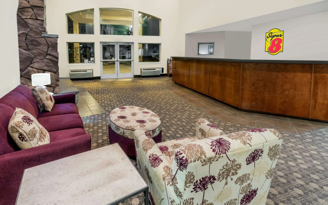photo 2 of Super 8 by Wyndham Central Pt Medford