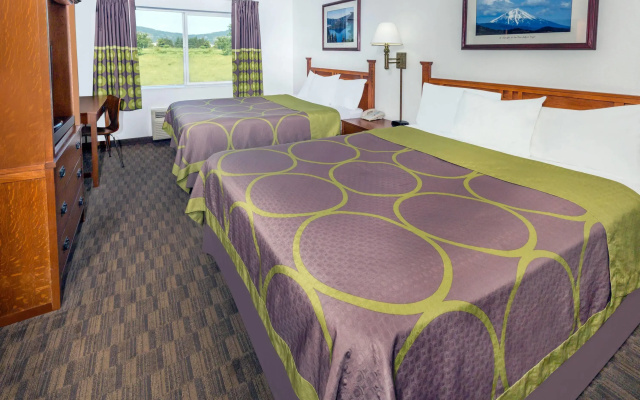 photo 3 of Super 8 by Wyndham Central Pt Medford