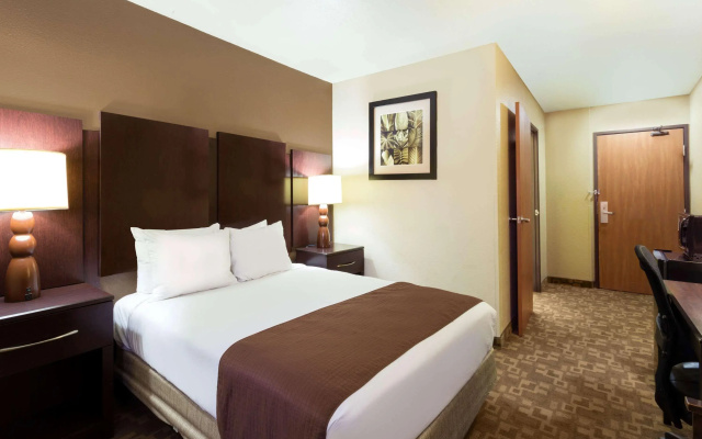 photo 4 of Rodeway Inn & Suites Chandler - Phoenix South I-10