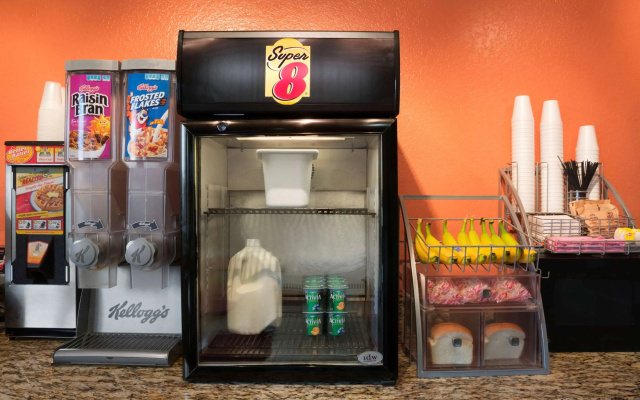 photo 2 of Super 8 by Wyndham Charlotte University