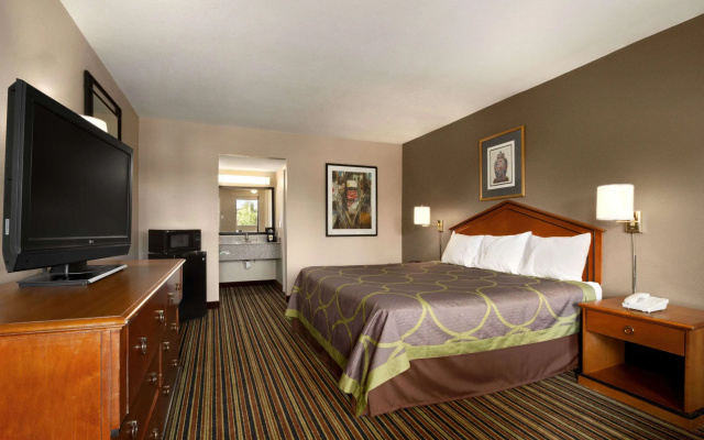 photo 2 of Super 8 by Wyndham Chattanooga/East Ridge