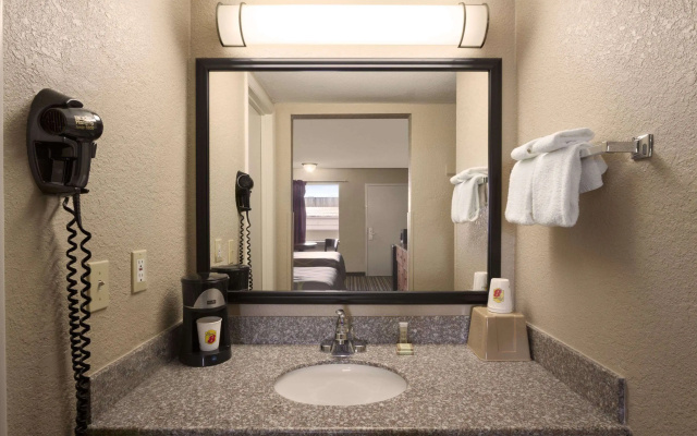 photo 5 of Super 8 by Wyndham Chattanooga/East Ridge