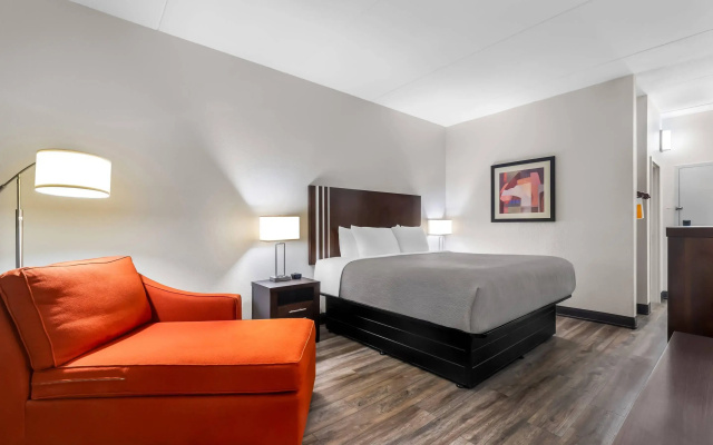 photo 5 of Super 8 By Wyndham Chattanooga/Hamilton Place