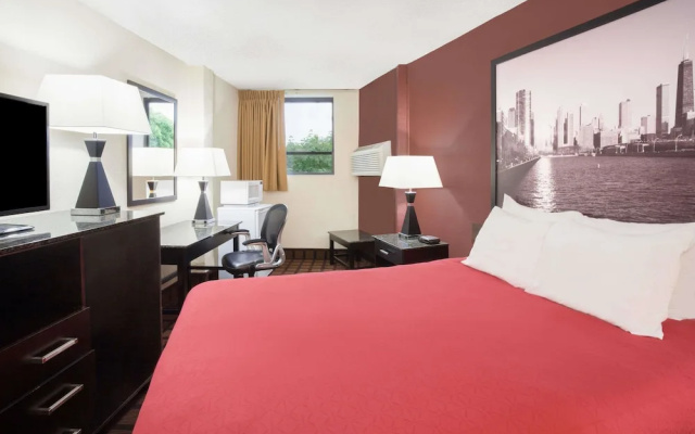 photo 3 of Super 8 Chicago