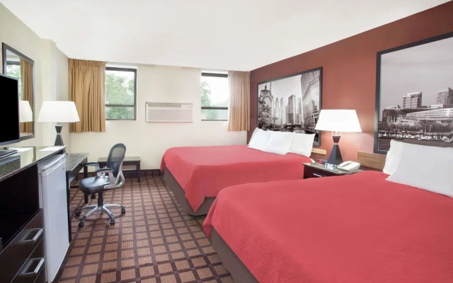 photo 4 of Super 8 Chicago