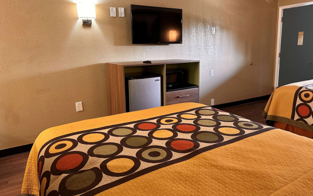 photo 3 of Super 8 by Wyndham Cincinnati/Springdale OH