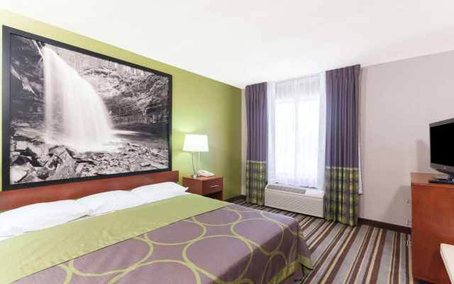 photo 4 of Super 8 by Wyndham Clarksville Northeast