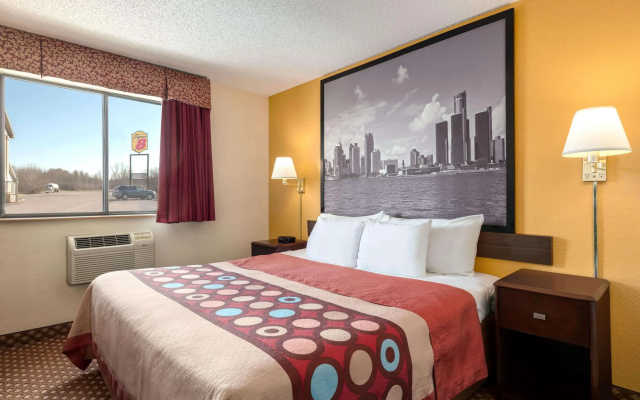 photo 3 of Comfort Inn Detroit - Troy