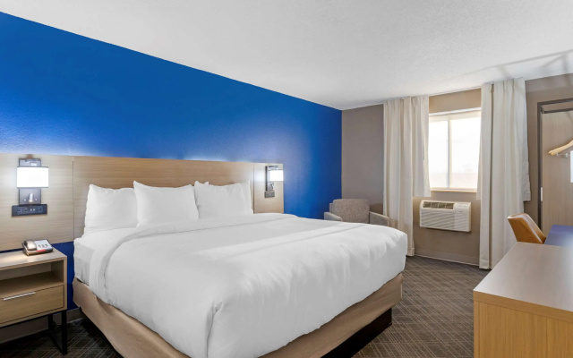photo 5 of Comfort Inn Detroit - Troy