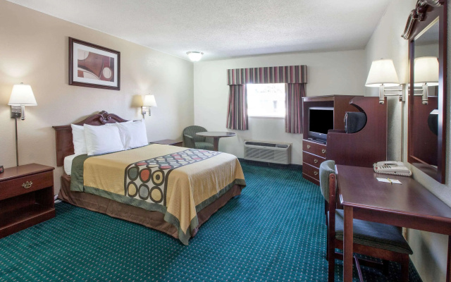 photo 5 of Super 8 by Wyndham Clinton