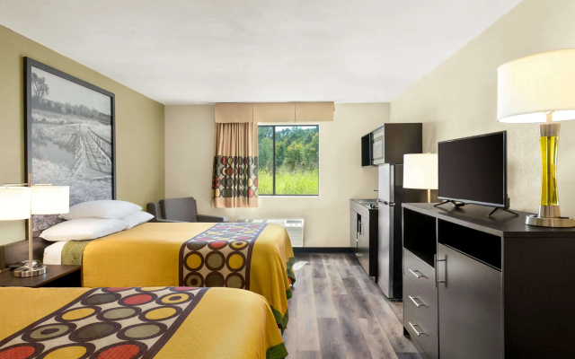 photo 5 of Super 8 by Wyndham Clinton
