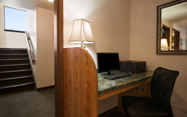 photo 3 of Super 8 by Wyndham Coeur d'Alene