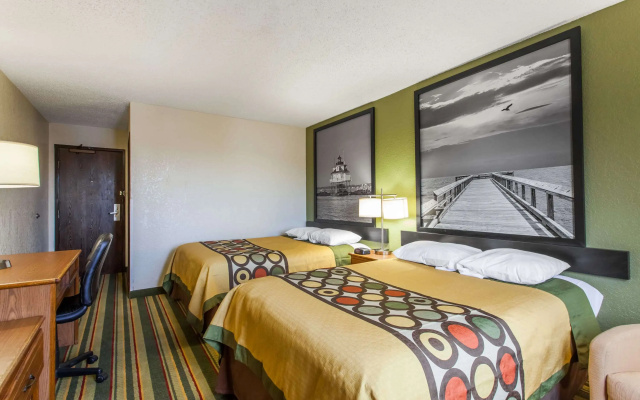 photo 4 of Super 8 by Wyndham College Park Wash DC Area