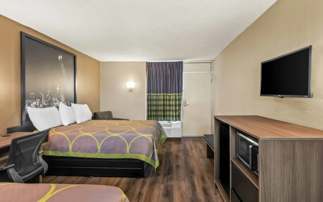 photo 2 of Super 8 by Wyndham Commerce