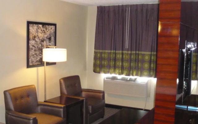 photo 3 of Super 8 Copley Akron