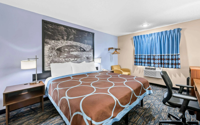 photo 4 of Super 8 by Wyndham Council Bluffs IA Omaha NE Area