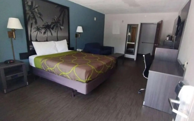 photo 3 of Super 8 Dania/fort Lauderdale