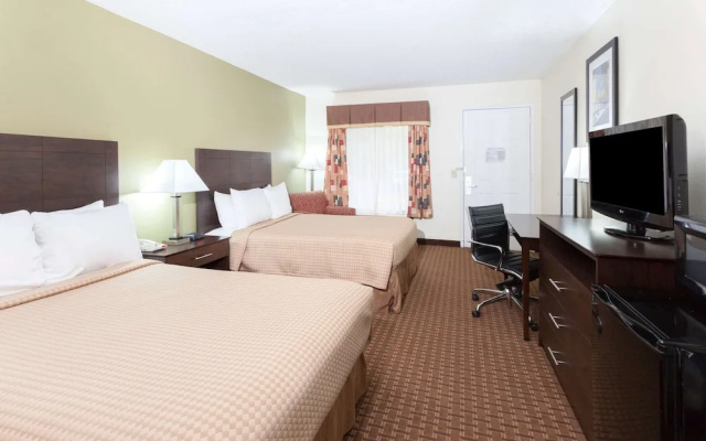 photo 3 of Super 8 Decatur/Dntn/Atlanta Area