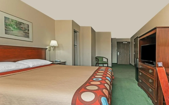 photo 2 of Super 8 By Wyndham Dixon/Uc Davis