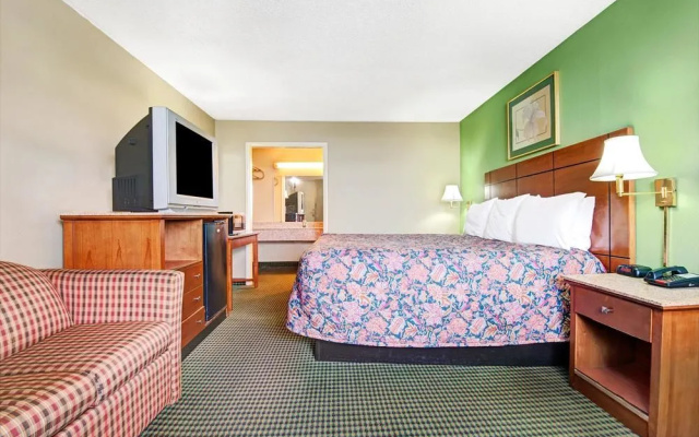 photo 3 of Super 8 Nashville Airport Music City Area
