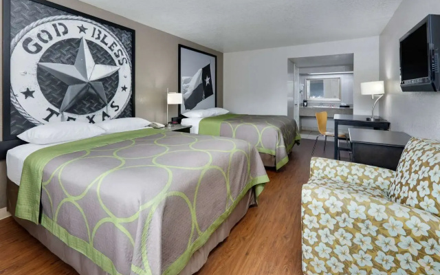 photo 5 of Super 8 by Wyndham San Antonio Downtown/Alamo