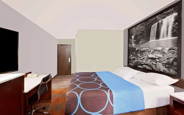 photo 2 of Super 8 by Wyndham Fayetteville