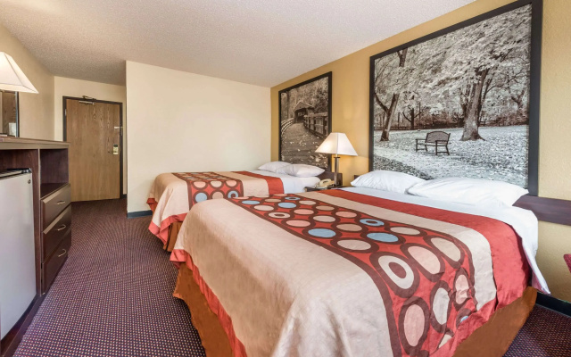 photo 5 of Super 8 by Wyndham Franklin/Middletown Area