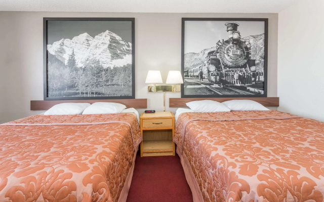 photo 2 of Super 8 by Wyndham Grand Junction Colorado