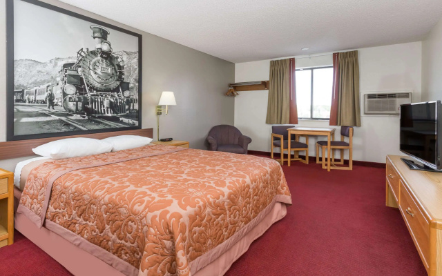 photo 3 of Super 8 by Wyndham Grand Junction Colorado
