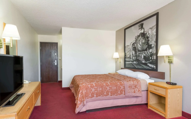 photo 5 of Super 8 by Wyndham Grand Junction Colorado