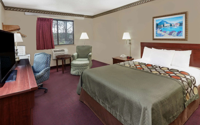 photo 5 of Super 8 by Wyndham Greenville