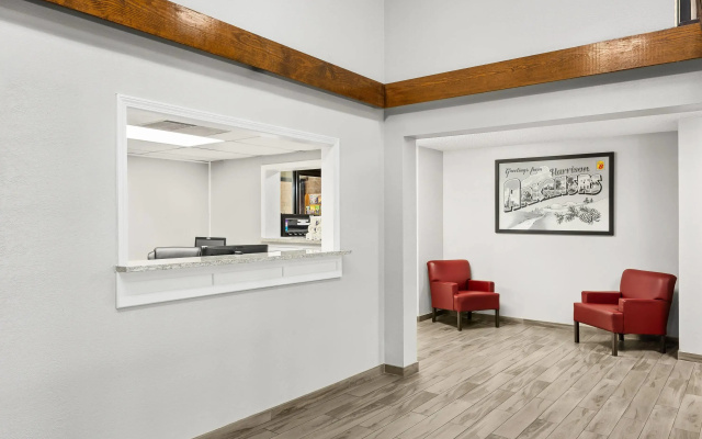photo 2 of Super 8 by Wyndham Harrison AR