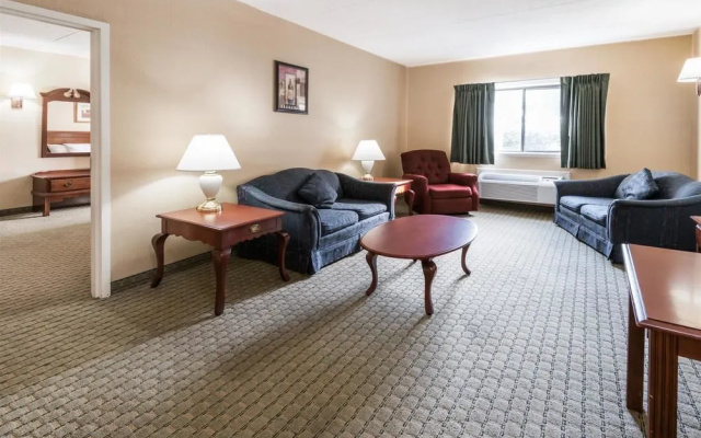 photo 4 of Super 8 Henrietta/Rochester Area
