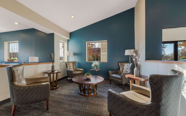 photo 2 of SureStay Plus Hotel by Best Western Highland Poughkeepsie