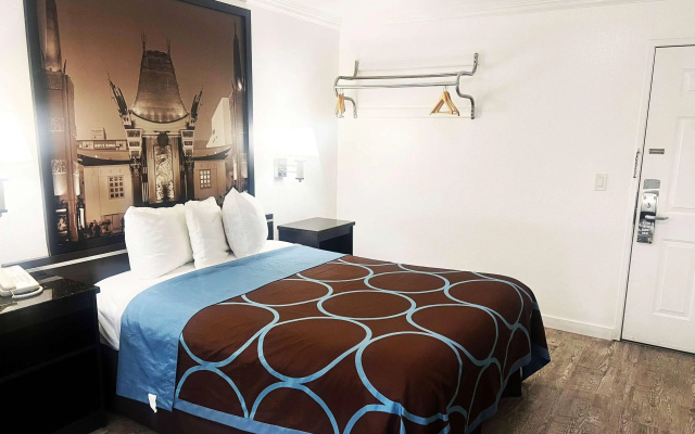 photo 4 of The Onyx Hotel Hollywood