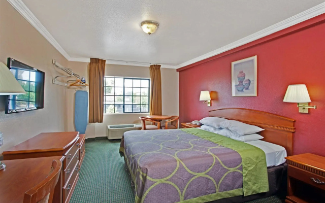 photo 5 of Super 8 Hollywood/L.A. Area