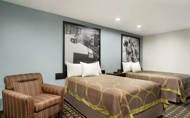 photo 3 of Super 8 By Wyndham Houston/Dtwn/I-610
