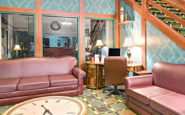 photo 2 of River Hill Inn & Suites