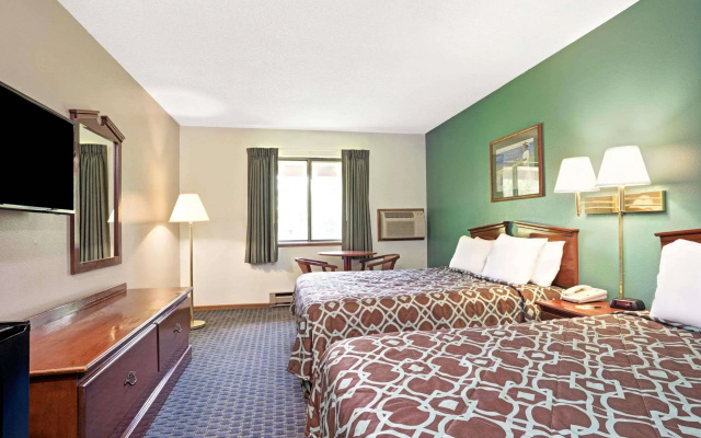 photo 5 of River Hill Inn & Suites