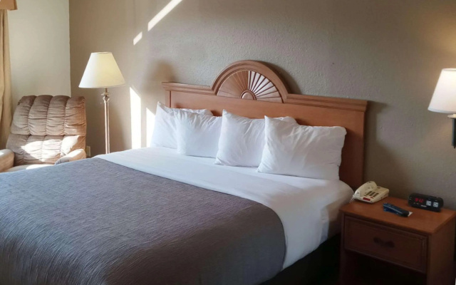 photo 5 of Quality Inn Huntington University Area